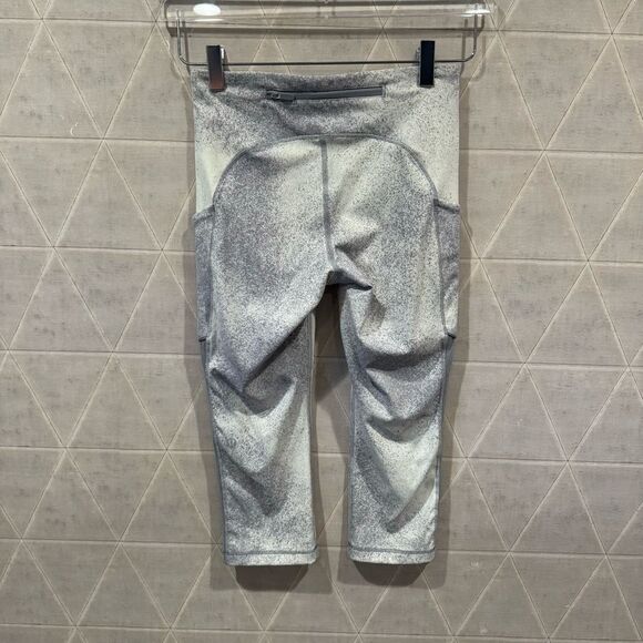 Lululemon Speed Up Crop *Mesh 21"
Ocean Spray Fluro Citrus Light Cast 4 - Picture 5 of 8